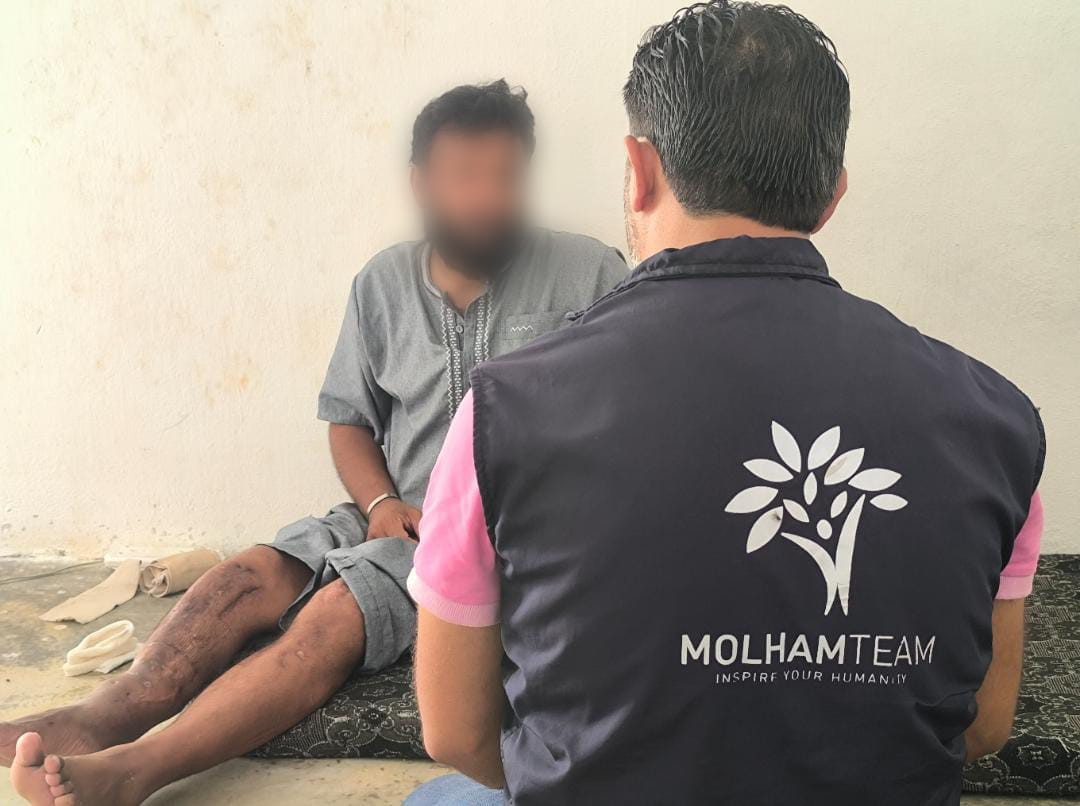 جراحٌ تثقله ومسؤوليات تُعجزه