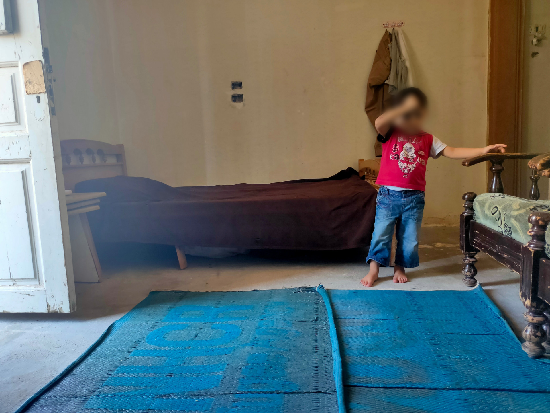 Mahmoud and his family desperately need your help by securing a sum of money for them.