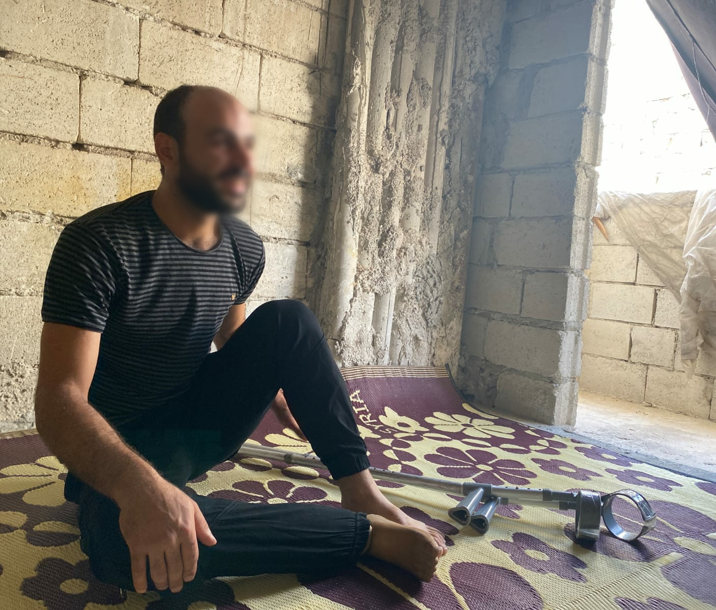 Muhammad lives a tragic life with his family. He wishes he had healthy legs, his life would be better.