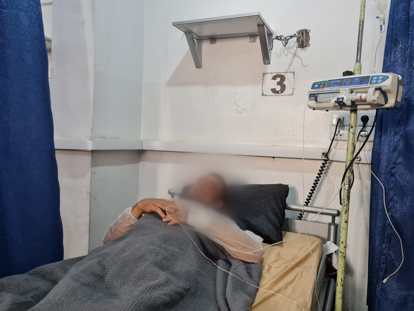 Narrowing of the abdominal mesenteric artery, causing severe pain that could end his life