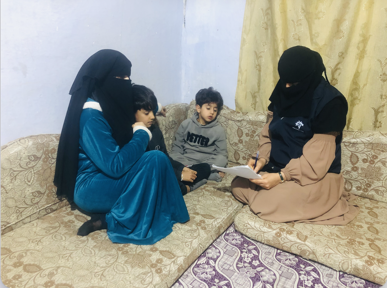 عائلة كبيرة وديون متراكمة