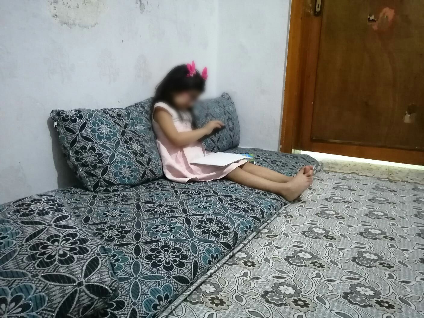 تحتاج لين لإجراء عملية في عينيها