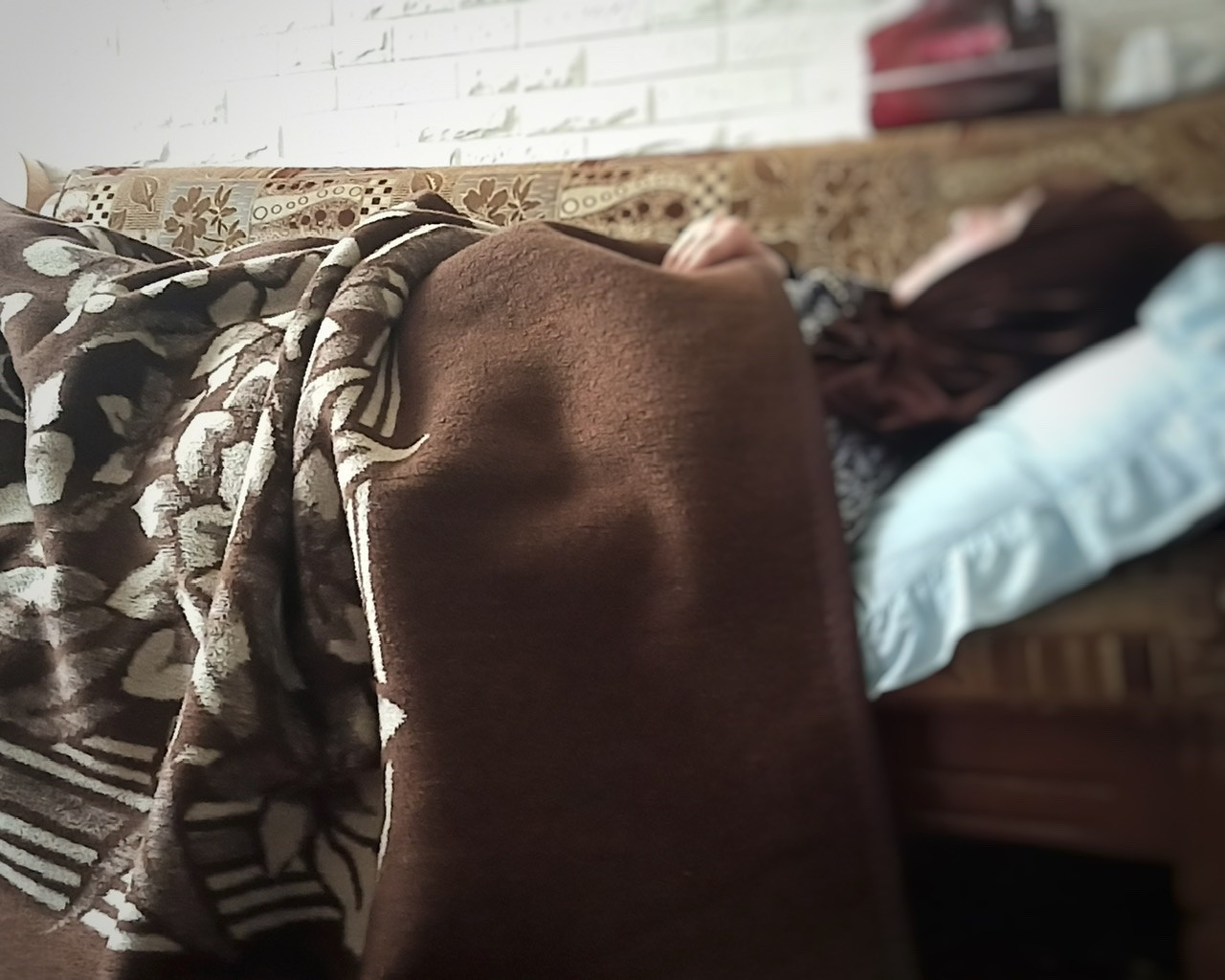 Haifa'a needs your helping hands to relieve her pains.