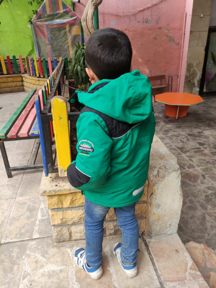 A 6 years old orphan with ambitious dreams