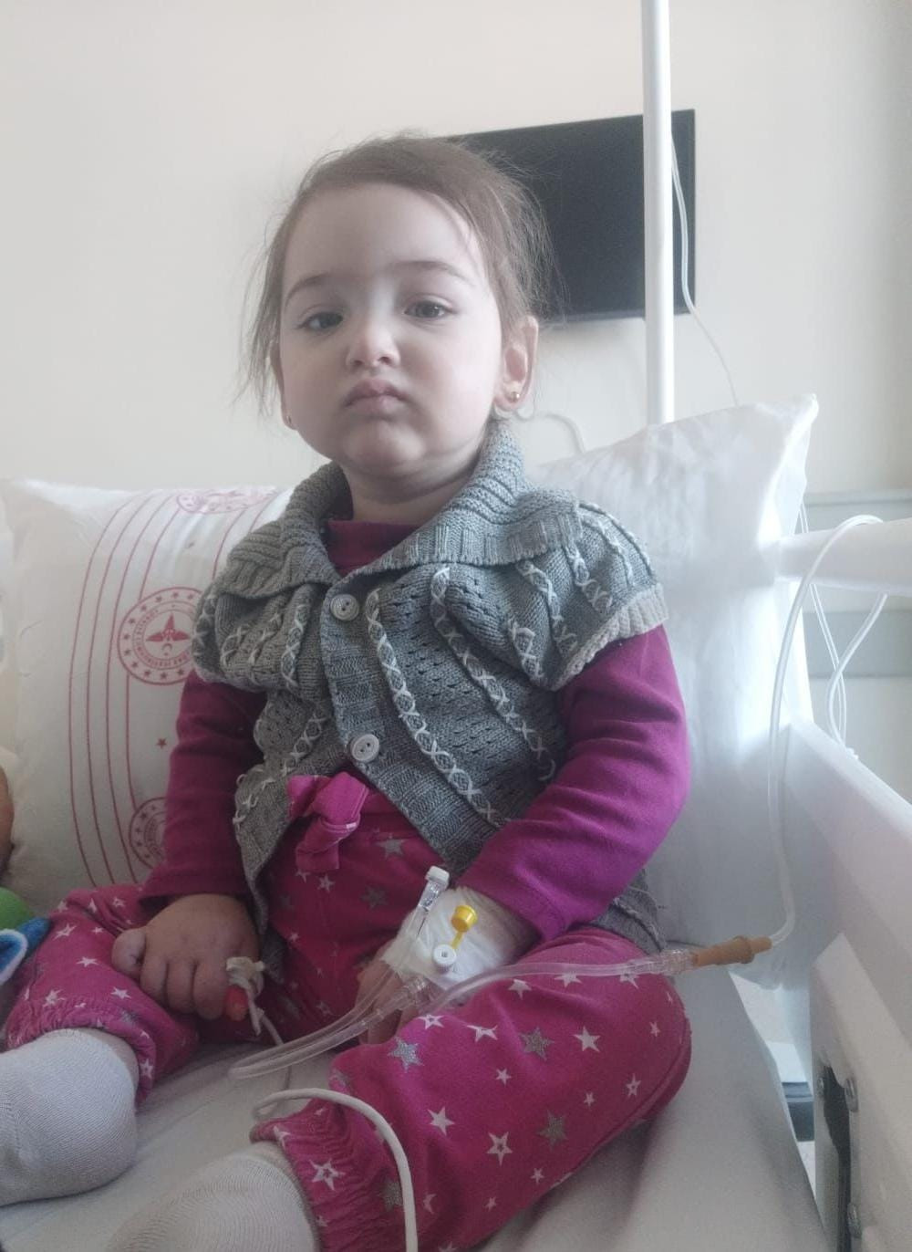 Help a Little Girl Take Her First Steps