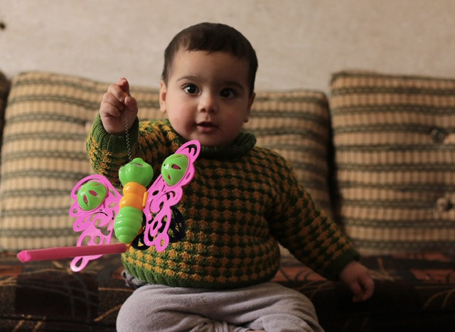 محمود طفل يتيم بسنته الأولى بحاجة مساعدتكم