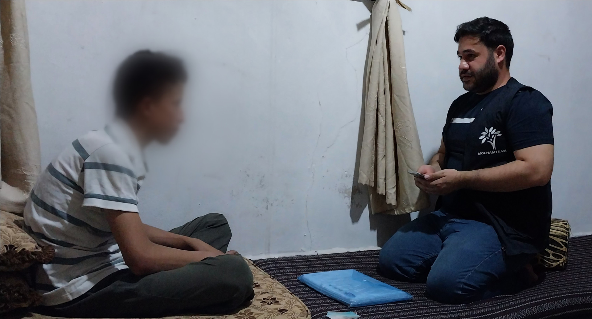 A football game led to an eye injury! He needs urgent surgery to not lose his sight!