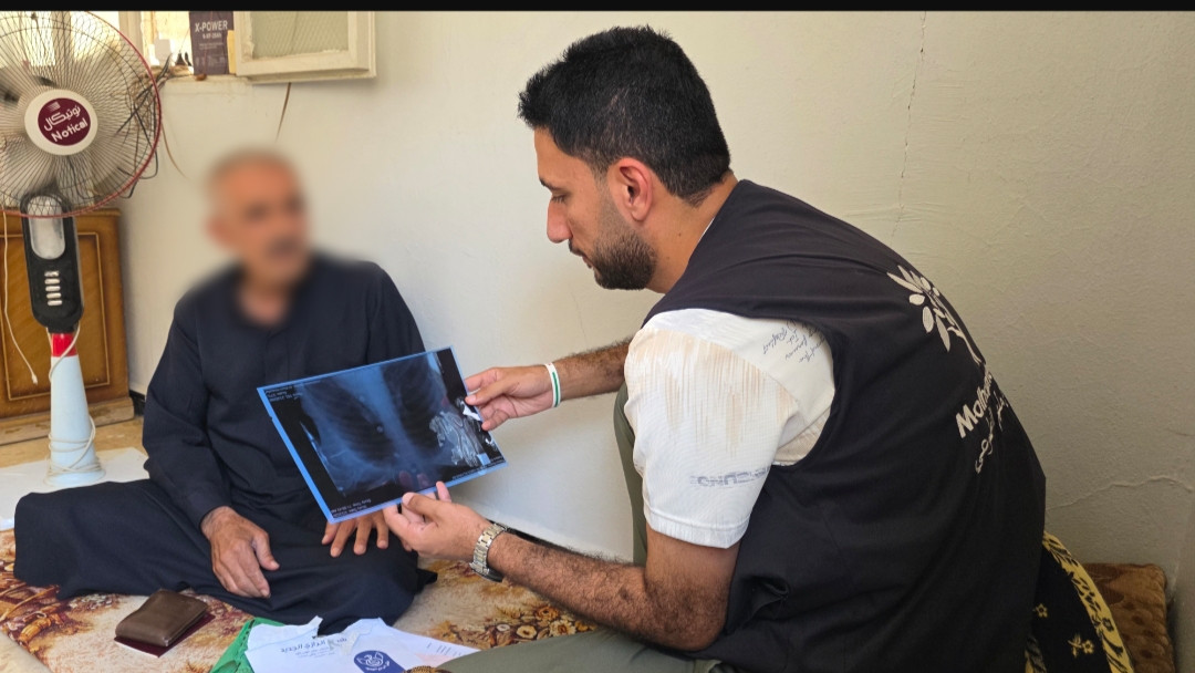 عبد الحكيم… يكافح المرض ويخشى على أسرته