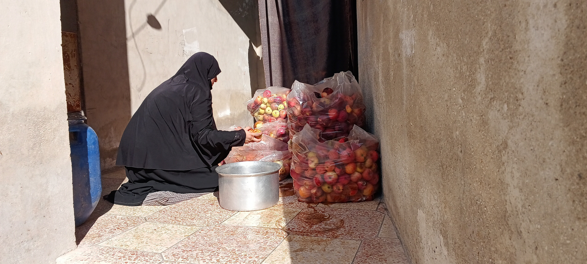 A young woman suffering from cancer and needs to secure treatment.