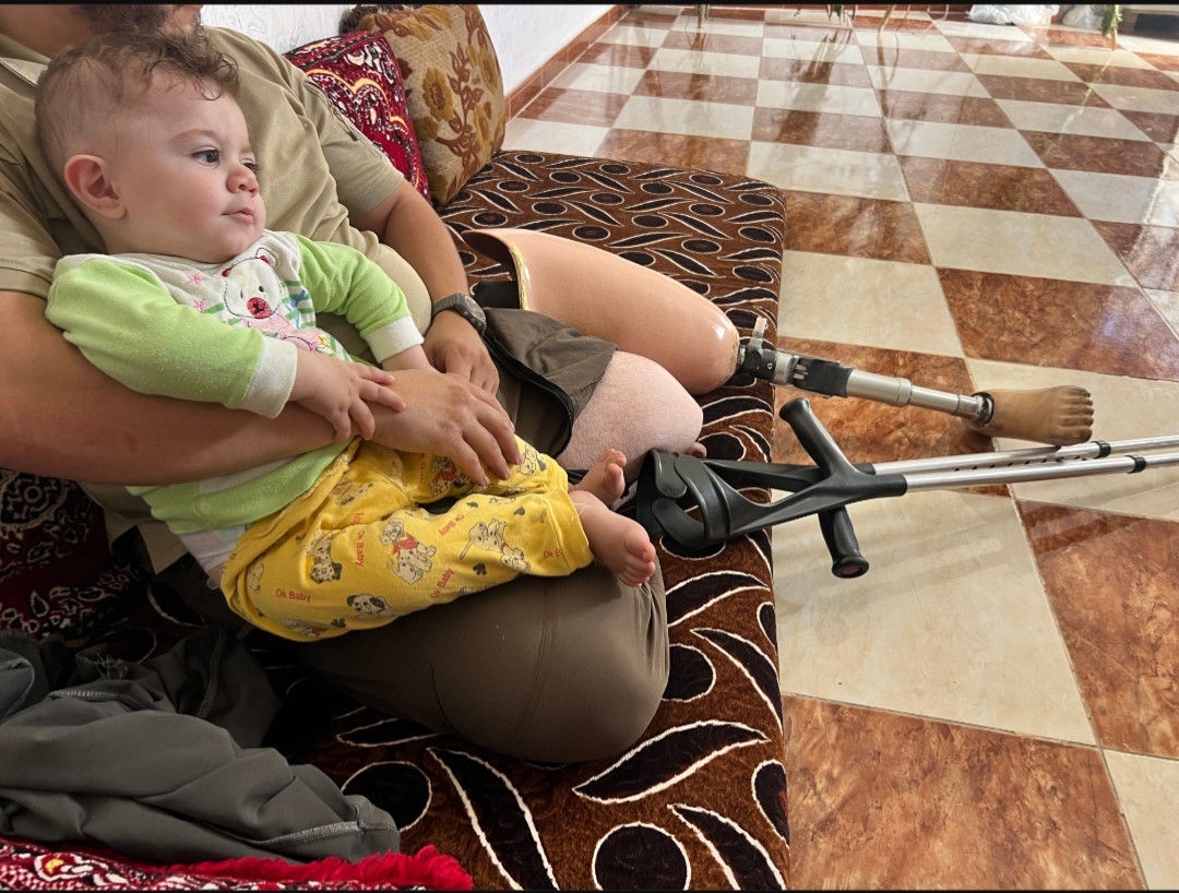 عاد الى بيته المدّمر
