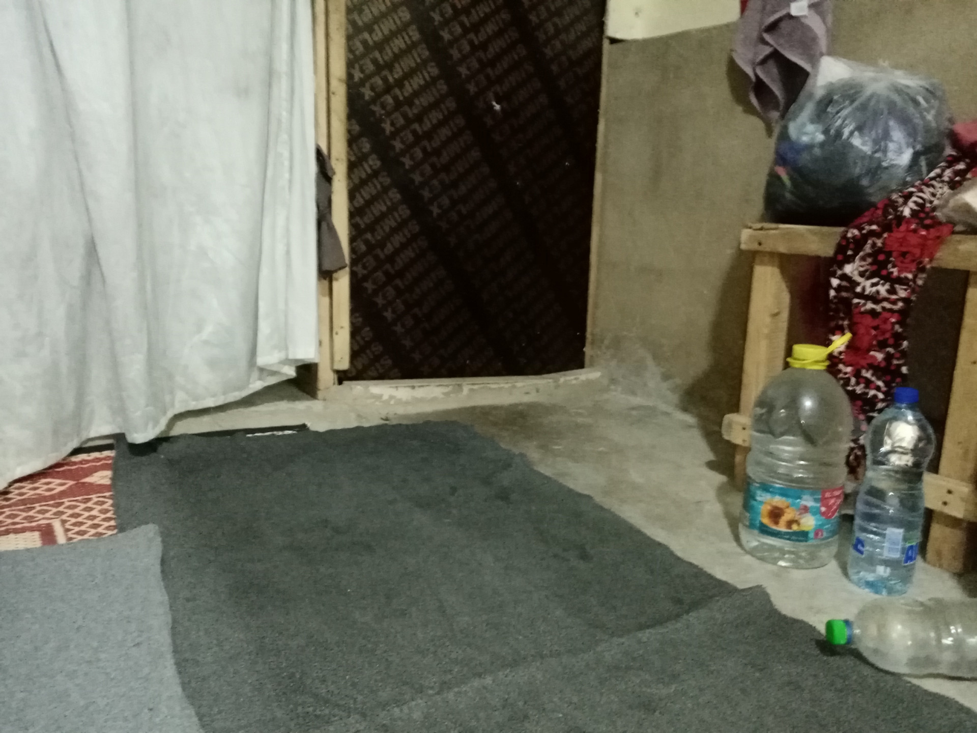 A mother of six children in need of a living expenses