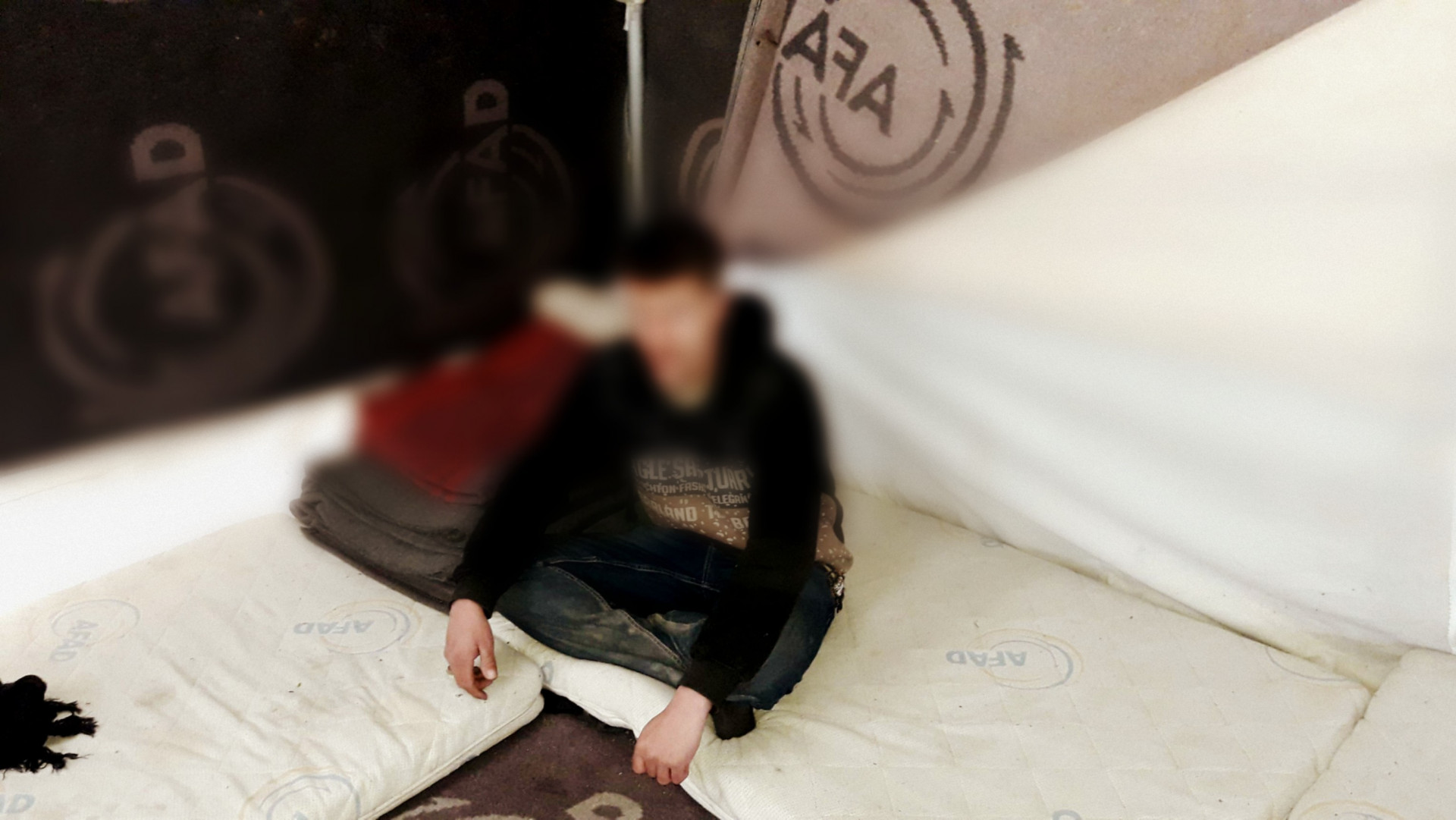 بعد أن تعرض لطلقٍ ناري بدأت معاناة محمد!