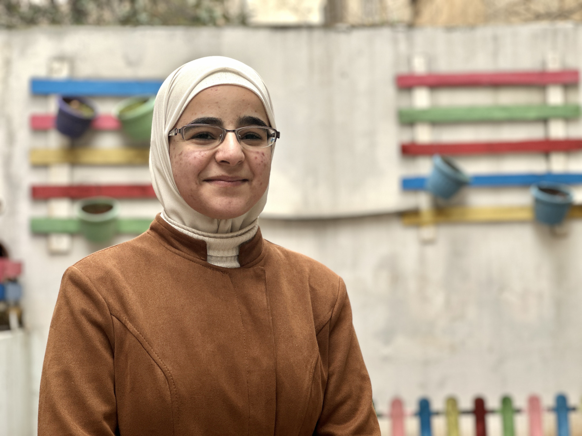 أمل ماسة بين يديك