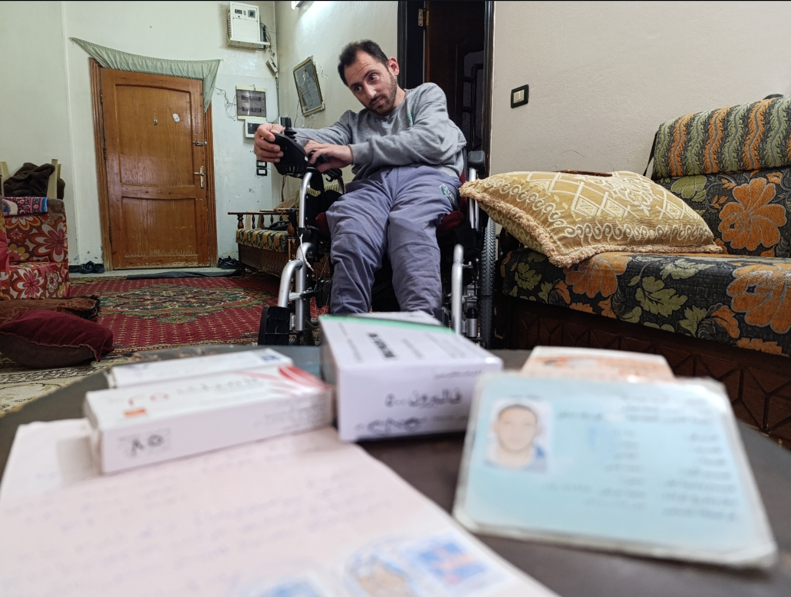 معاناة صحية وظروف قاسية