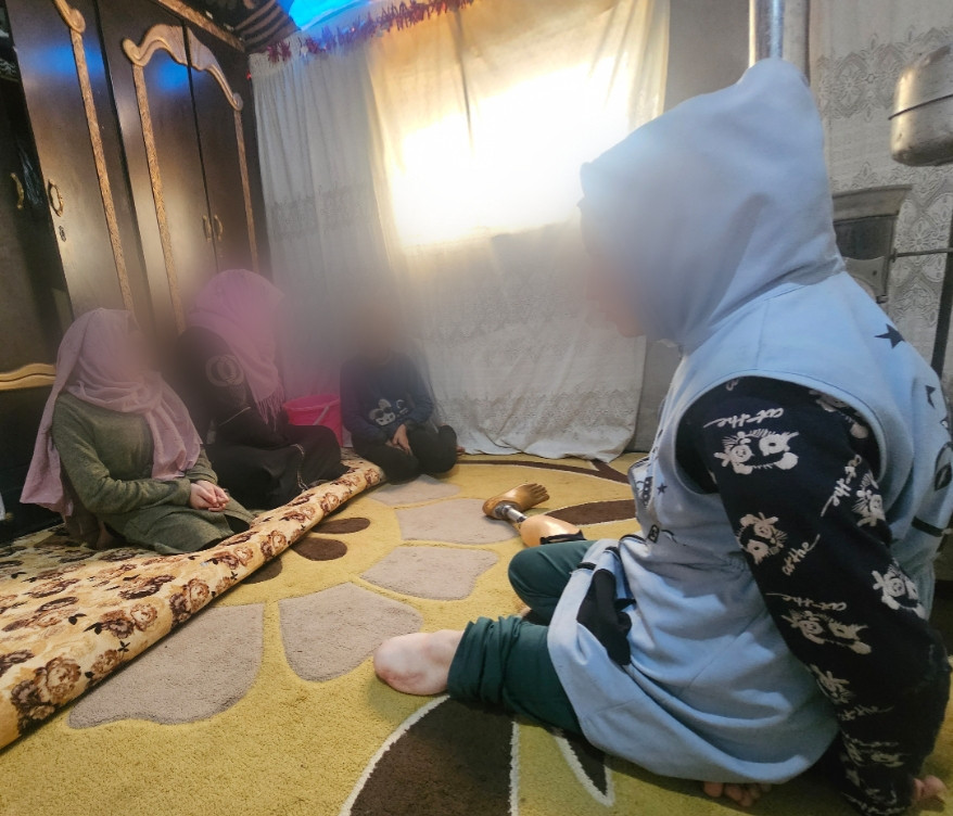 ثلاث إصابات في خيمة واحدة