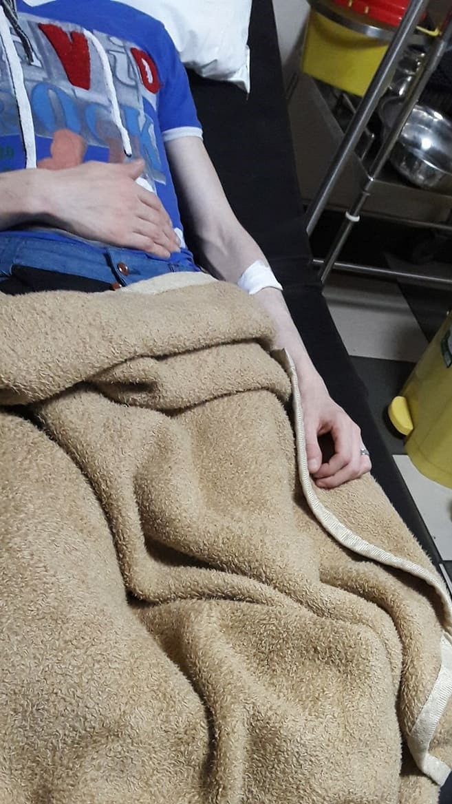 medical care for a man with renal stones