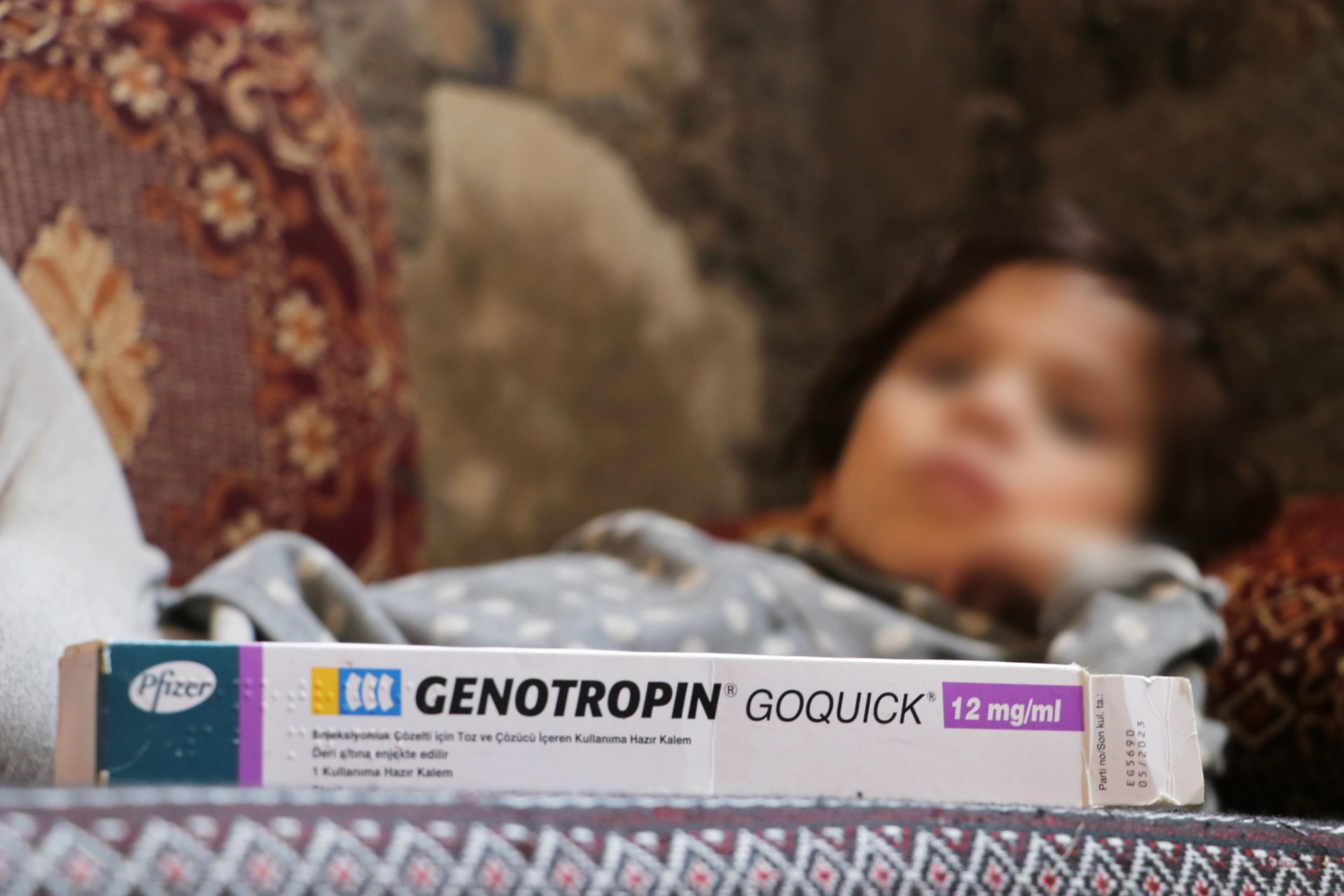 Jood suffers from growth disorders and needs medicine