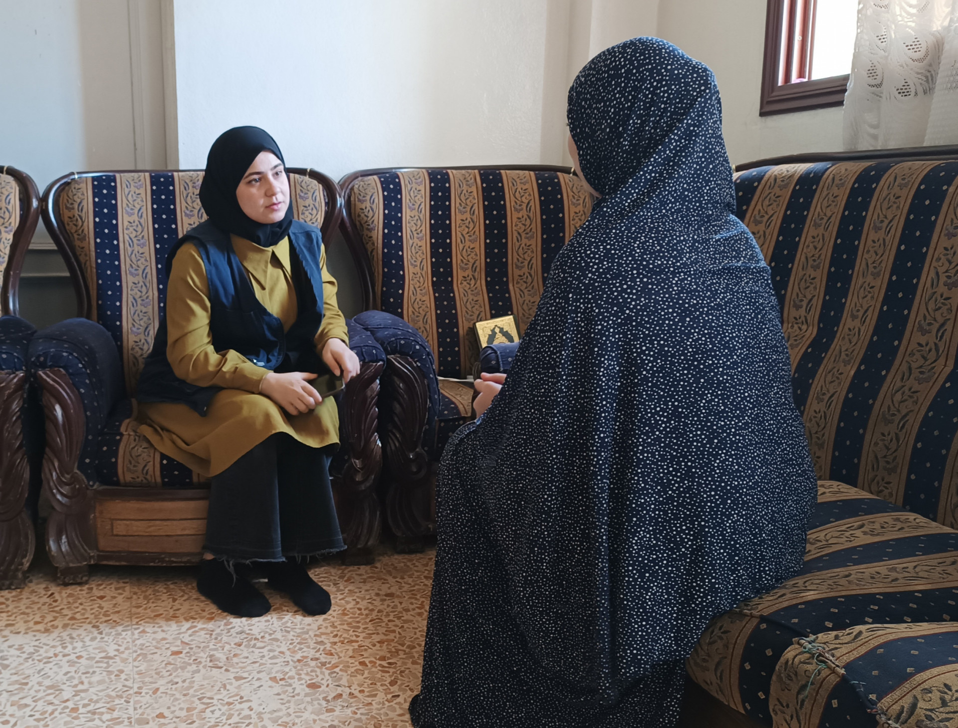 عائلة الأخت قمر بدون سند!