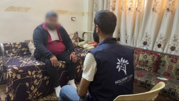 بين وجع الحاجة والعجز..