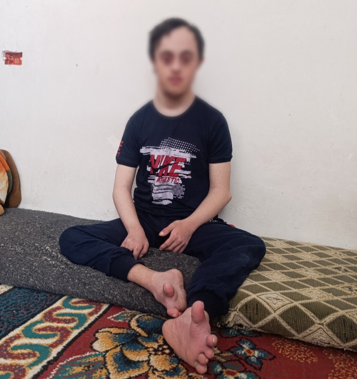 عبد الرحمن… يحتاج وسيلة للحركة