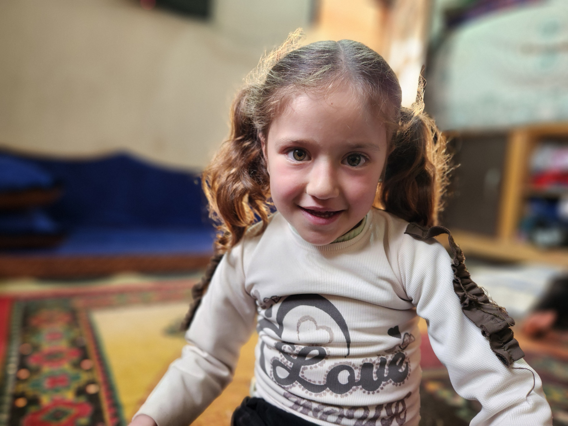 قلب صغير متألم وأب عاجز