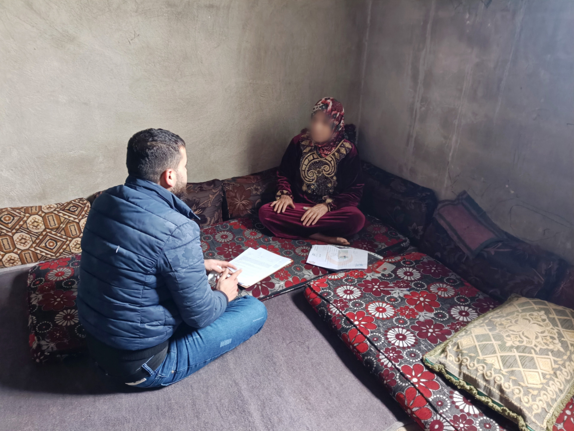 تعاني من تدني في القدرة البصرية في احدى عينيها وبحاجة عمليّة طبيّة!