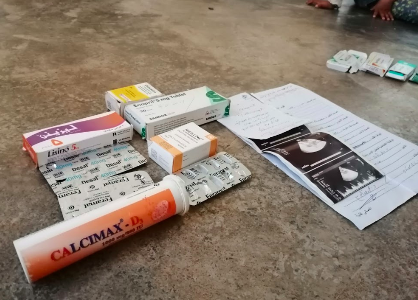 A girl child suffers from kidney atrophy