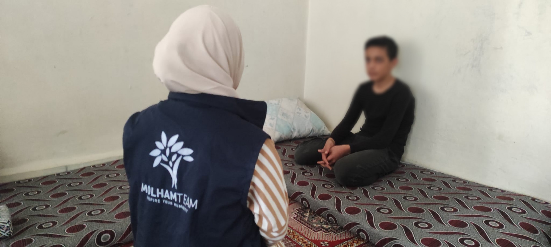 Safaa und ihre Kinder leiden unter Kälte und haben Hunger
