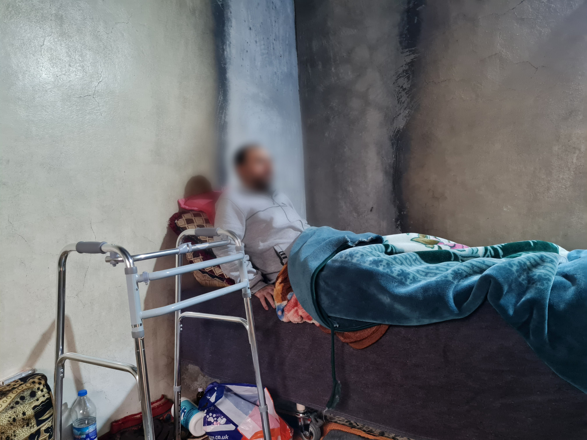 Hassan suffers from fractures and needs your help