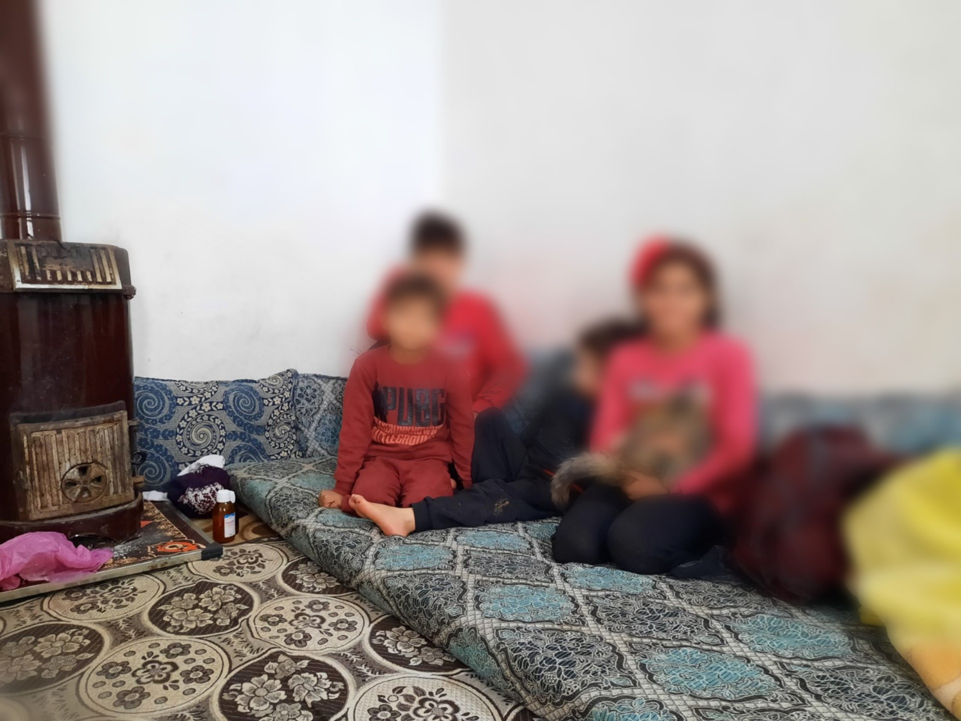 محمد وعائلته يعيشون ظروف مأساوية وهم بحاجة لمساعدتنا