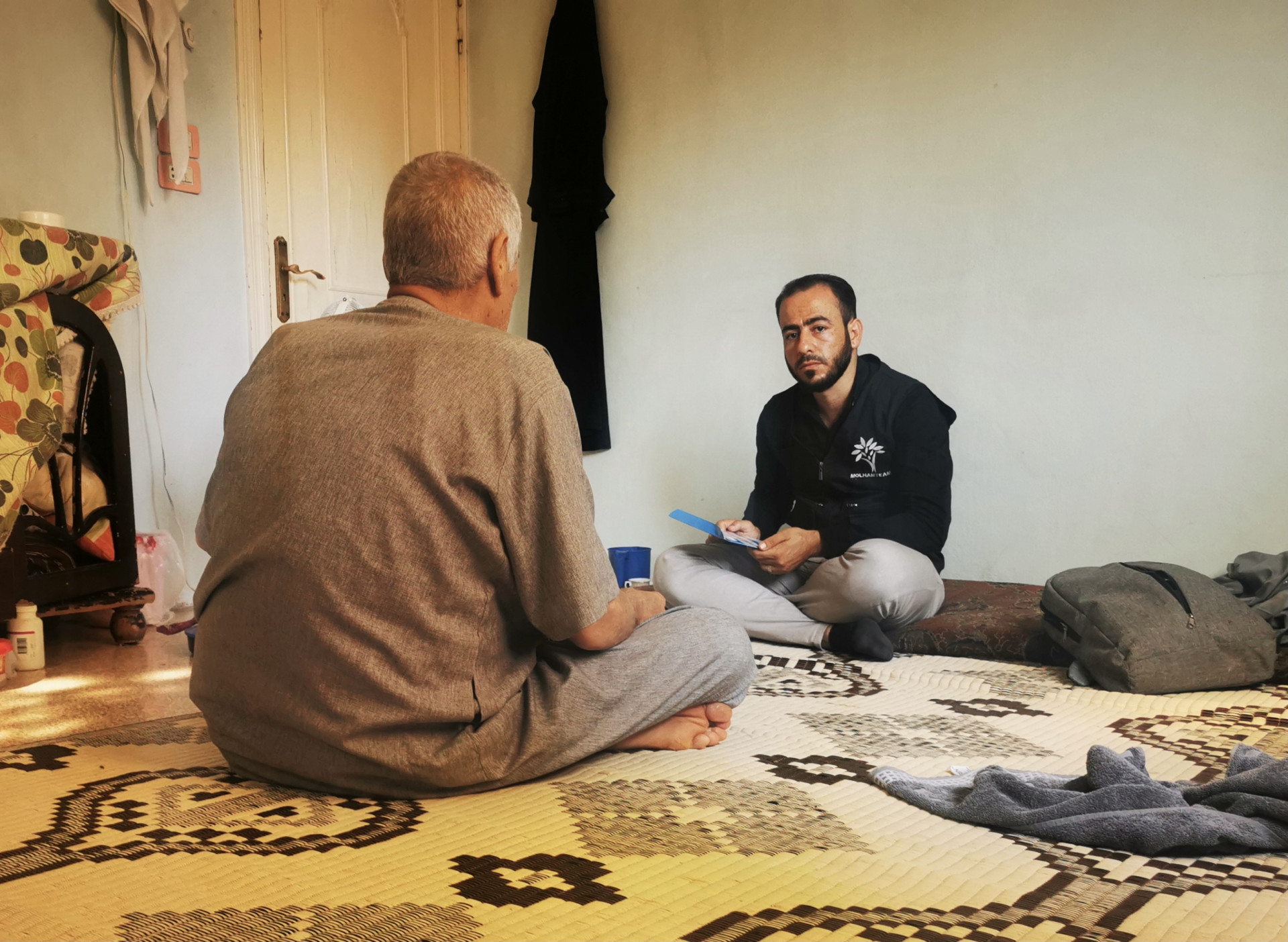 Hassan, an elderly man with acute myocardia infarction who needs a drug eluting stent
