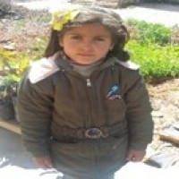 شذى طفلة يتيمة من محافظة ادلب