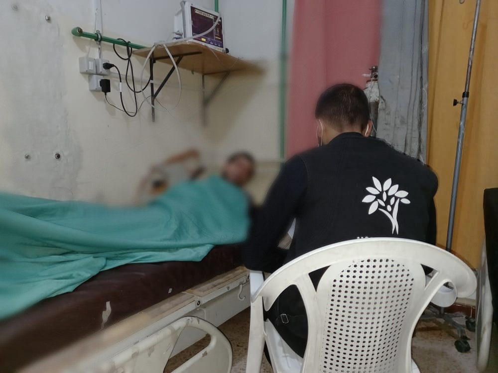 Hussam has early cancer and needs a help.