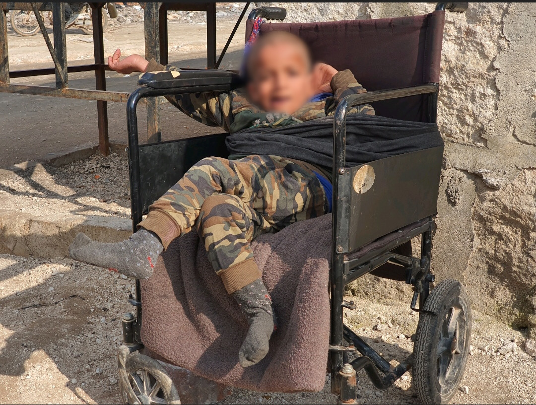 A family lives in poor conditions and needs support