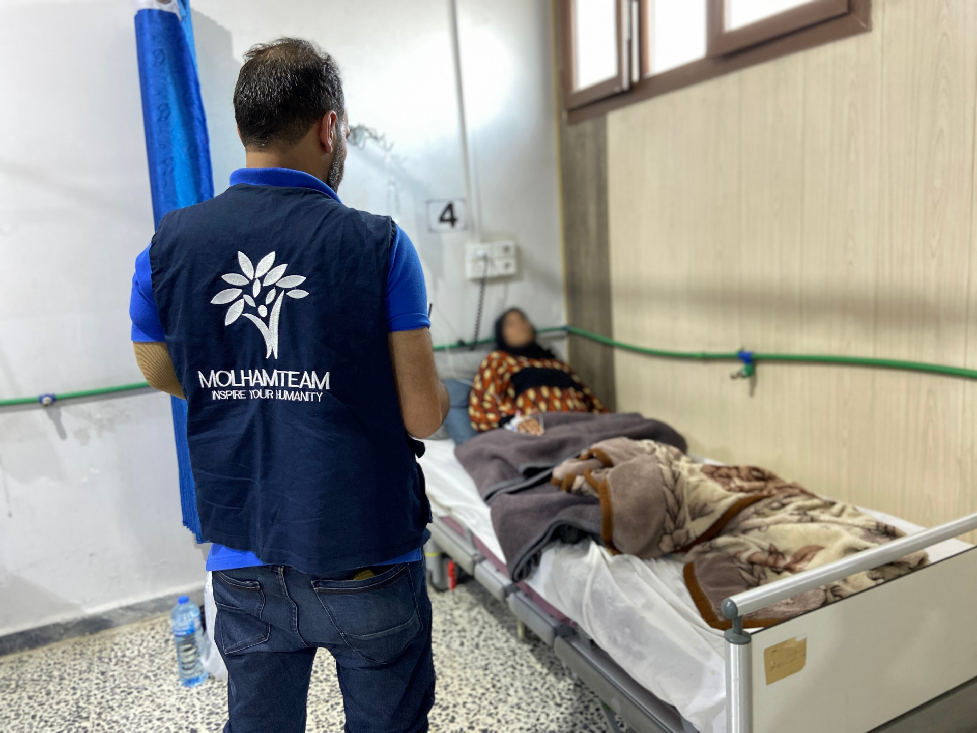 Kamila needs your urgent help!