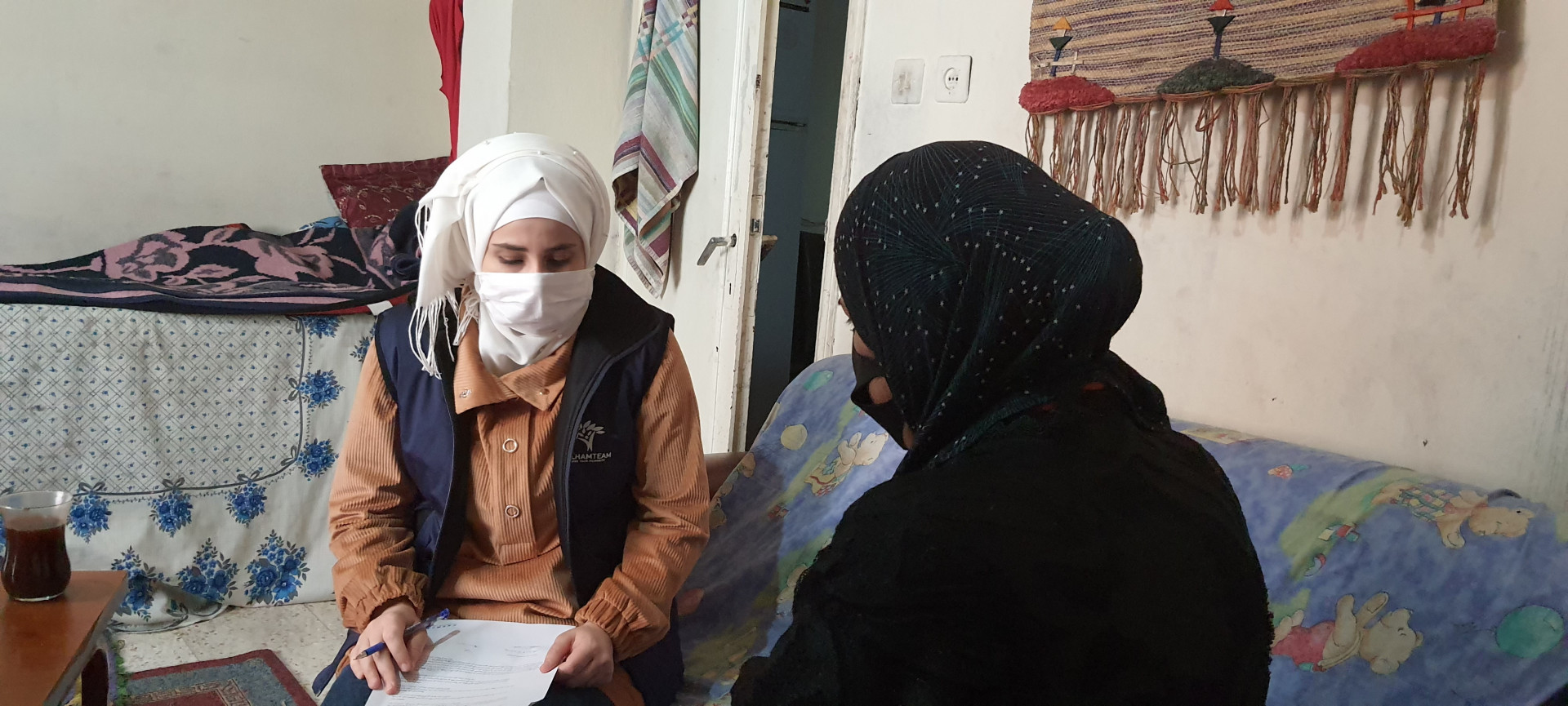 Sumaya lives in Turkey with her two daughters with no support.