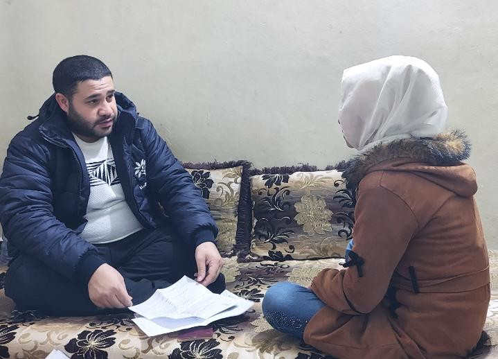 غنى… طفولة متعبة وآلام مستمرة