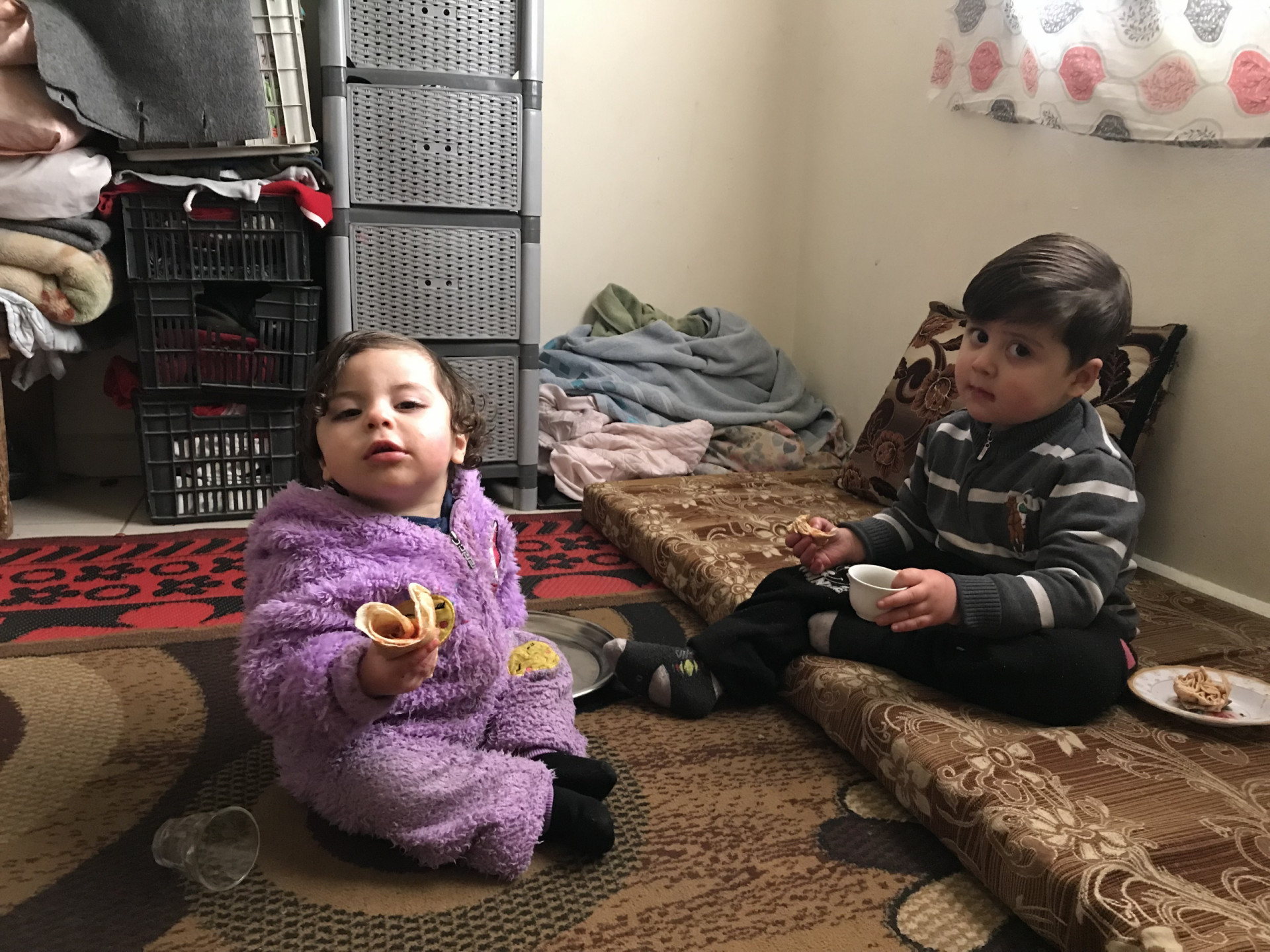 A family of thirteen-person needs your help