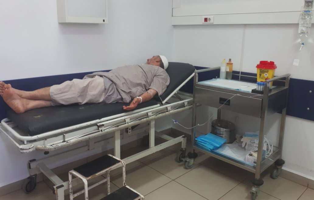 A patient needs catheterization