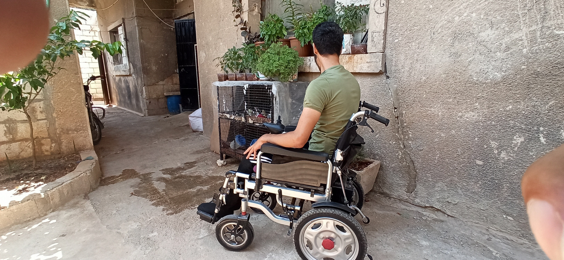 Firas and his family are poor and need your support