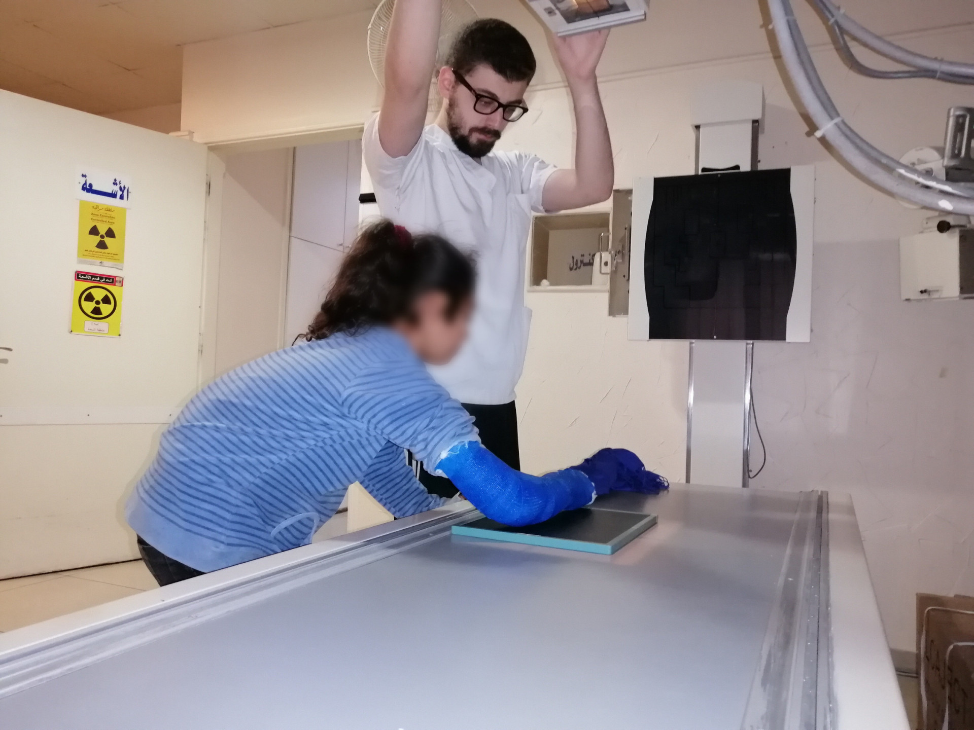 Sana'a suffers from arm fractures and needs fixation surgery