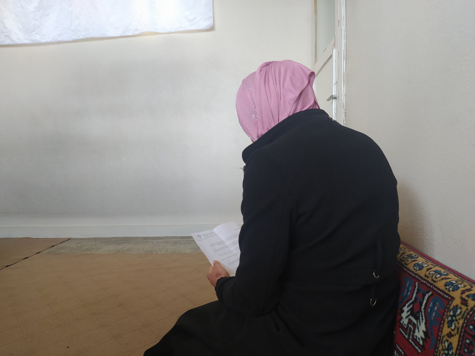 A single mother provides for her daughters and seeks your support