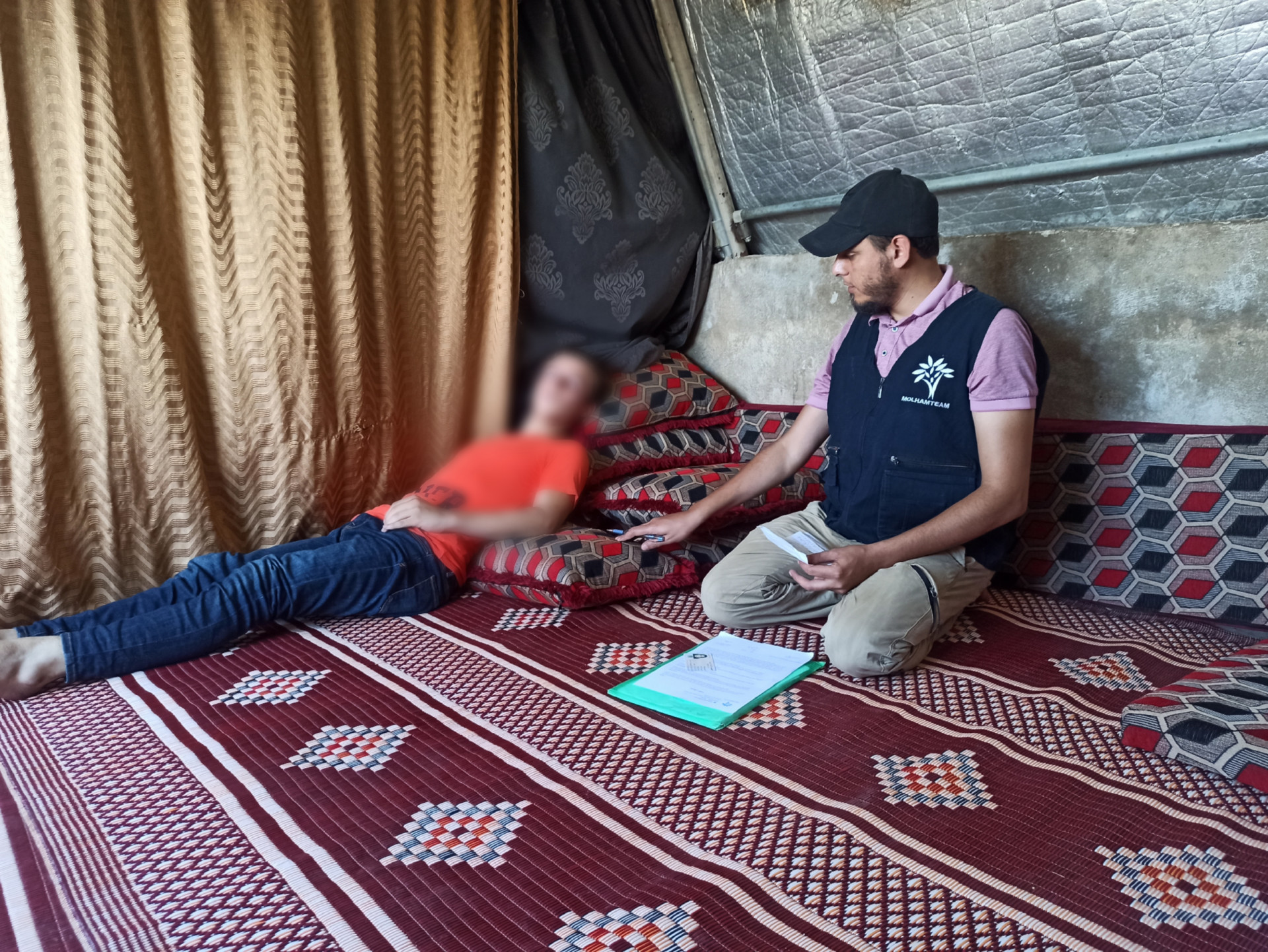 Wilson's disease has spread in his body and his brother's body, and there is no capacity to secure the treatment!