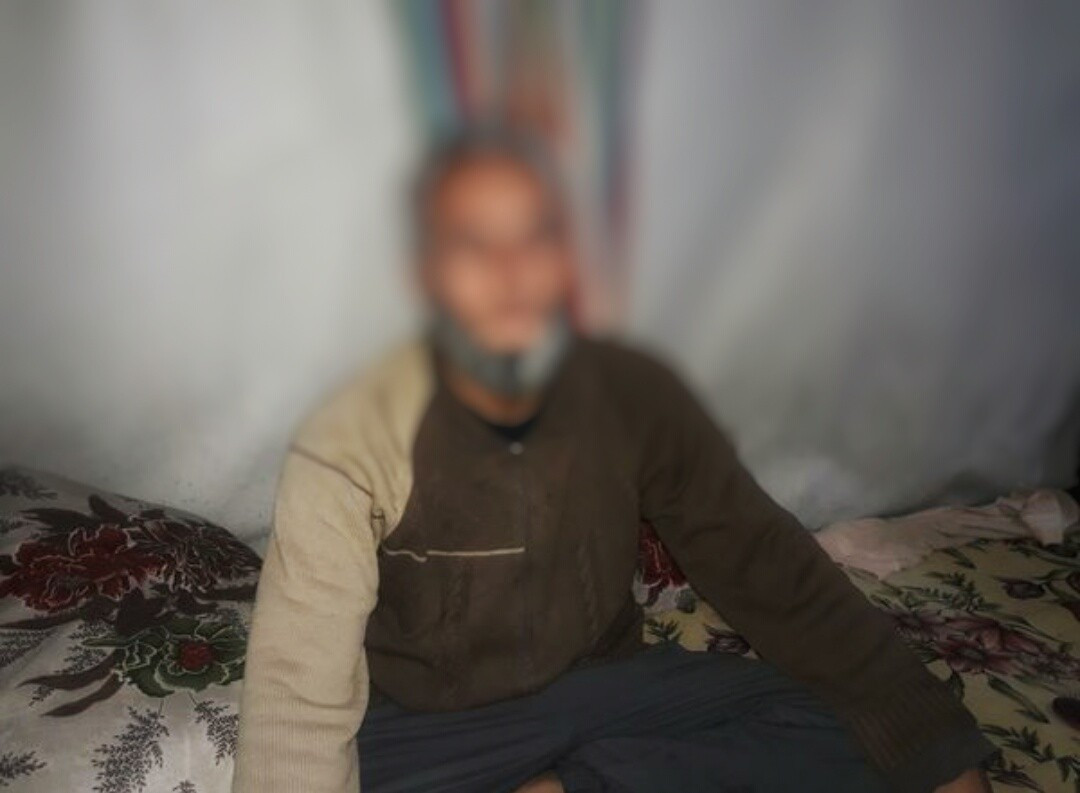 a man has a fractured jaw since he was in his sieged city!