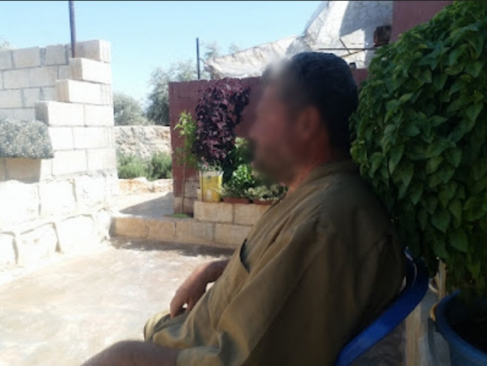 Mokhlis needs your help for a surgical procedure.