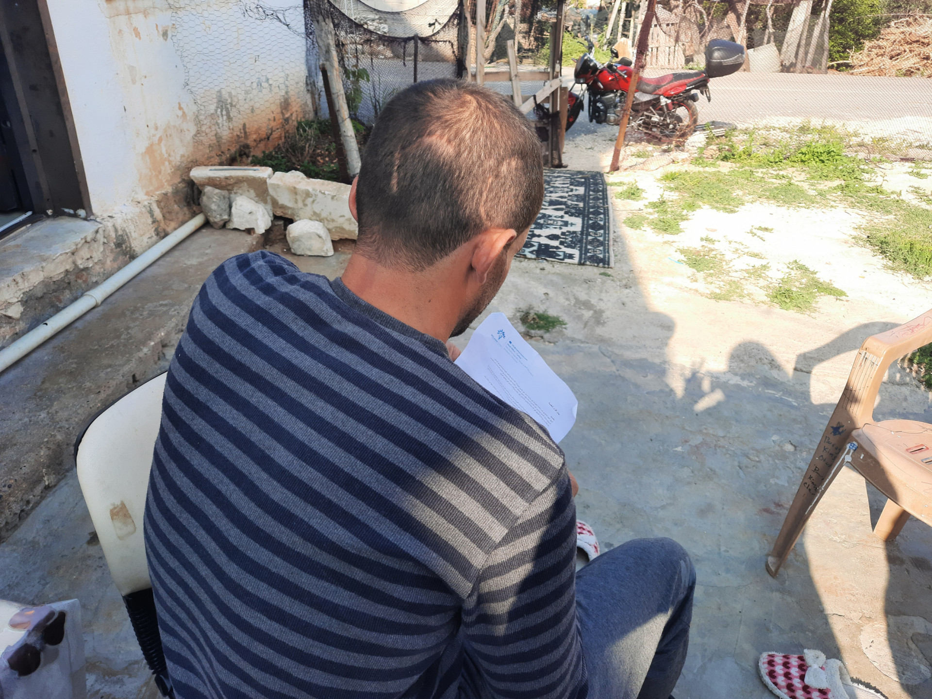 Iman, the mother of the martyr and an injured son, needs you