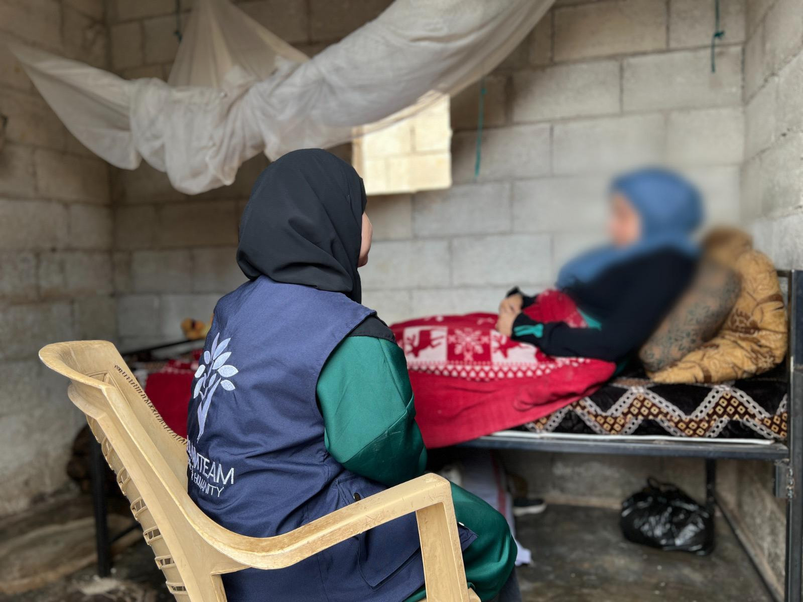 A medication can help young Khadija to move again!