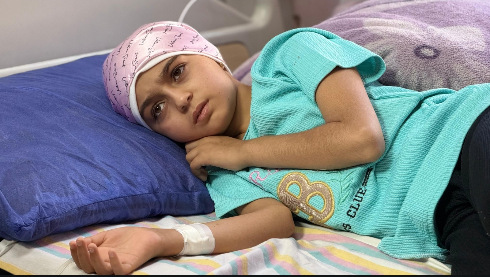 زينب .. طفلة تواجه سرطان الدم