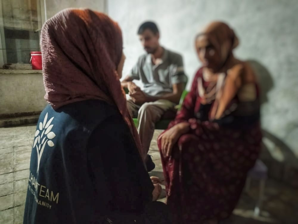 Abeer and her brother need your help