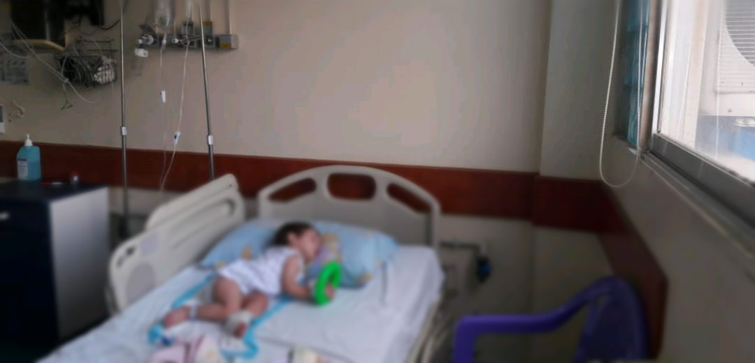 A child suffers from dehydration